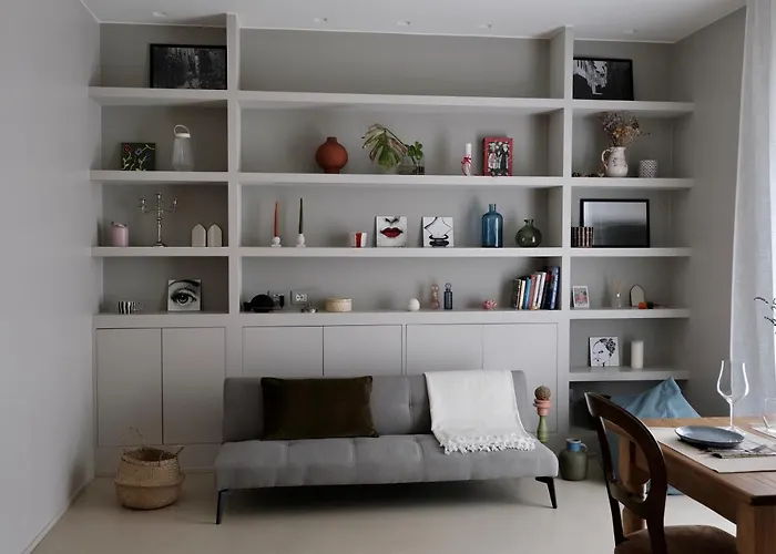 Aurelia Apartment